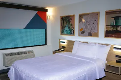 Photo 4 - Waterfront Inn PHL Airport