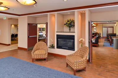 Photo 4 - Hampton Inn Evanston