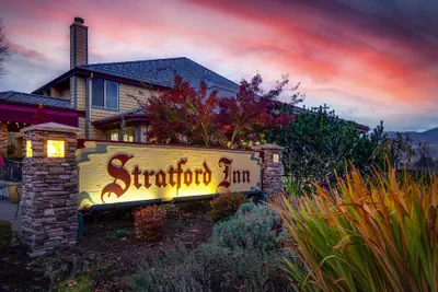 Photo 2 - Stratford Inn