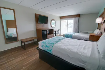 Photo 5 - Seashire Inn & Suites