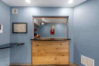 Photo 3 - Extended Stay America Select Suites - Birmingham - Bessemer