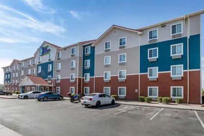 Photo 2 - Extended Stay America Select Suites - Phoenix - North