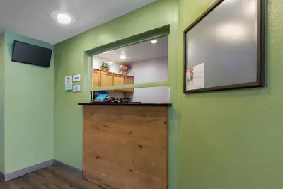Photo 3 - Extended Stay America Select Suites - Phoenix - North
