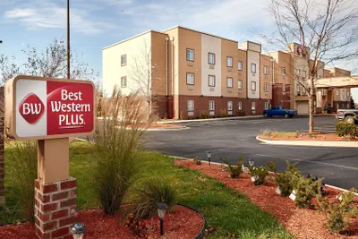 Photo 2 - Best Western Plus Crawfordsville Hotel