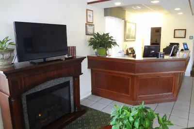 Photo 5 - Up North Hotel (formerly Voyager Inn)