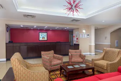Photo 3 - La Quinta Inn & Suites by Wyndham Macon West