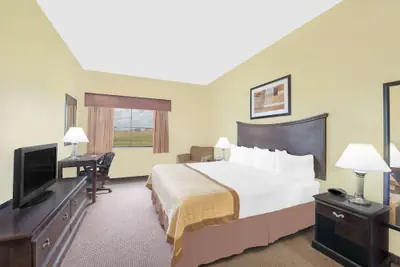Photo 5 - Baymont by Wyndham Snyder