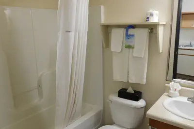 Photo 3 - Birch Hill Suite Rochester – Med City