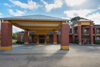 Photo 2 - Quality Inn DeRidder