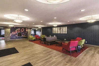 Photo 3 - La Quinta Inn & Suites by Wyndham Fargo-Medical Center