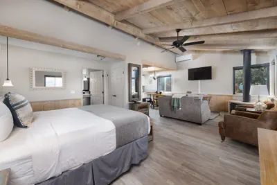 Photo 5 - Sky Ranch Lodge