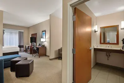 Photo 5 - Comfort Suites Hummelstown - Hershey