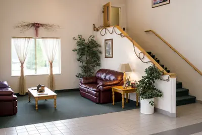 Photo 4 - Willow Creek Inn