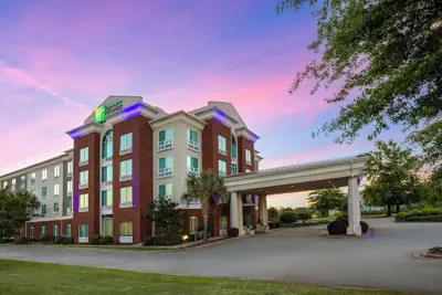 Photo 2 - Holiday Inn Express & Suites Newberry by IHG