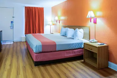 Photo 5 - Motel 6 Perry, GA