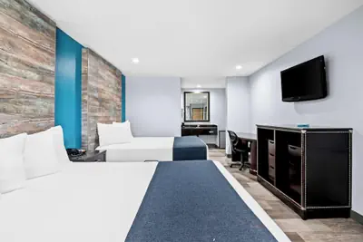 Photo 4 - SureStay Hotel by Best Western Buena Park Anaheim