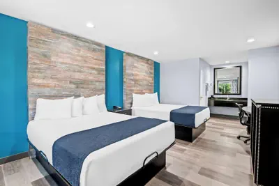 Photo 5 - SureStay Hotel by Best Western Buena Park Anaheim