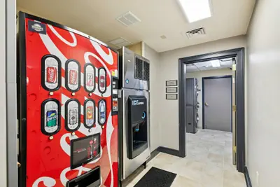 Photo 2 - Country Inn & Suites by Radisson, Covington, LA