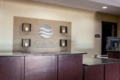 Photo 3 - Comfort Inn & Suites Harrisonville