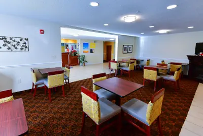 Photo 3 - Days Inn by Wyndham Greensboro NC