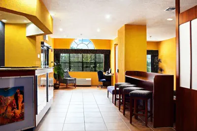 Photo 5 - Microtel Inn & Suites by Wyndham New Braunfels