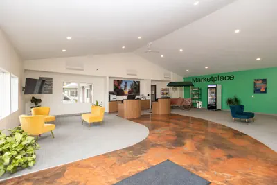 Photo 2 - Cedar Motor Inn