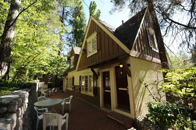 Photo 3 - Saddleback Inn