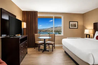 Photo 4 - Celilo Inn