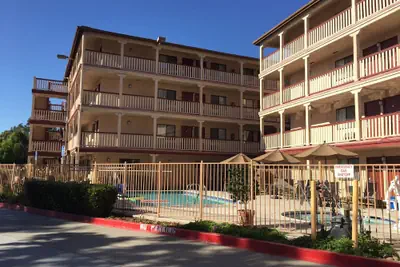 Photo 2 - Heritage Inn La Mesa