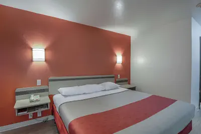 Photo 3 - Motel 6 Pasadena, TX