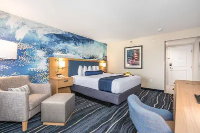 Photo 5 - Best Western Plus Marina Gateway Hotel