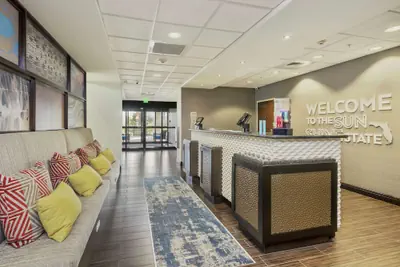Photo 3 - Hampton Inn & Suites Orlando-Apopka