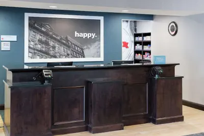 Photo 4 - Hampton Inn & Suites Rochester-North