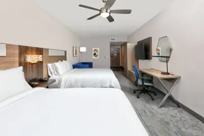 Photo 5 - Holiday Inn Express & Suites North Dallas at Preston by IHG