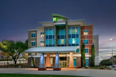 Photo 2 - Holiday Inn Express & Suites North Dallas at Preston by IHG
