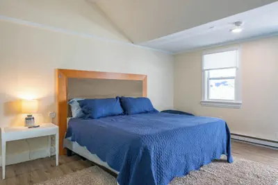 Photo 5 - Jonathan Edwards Motel