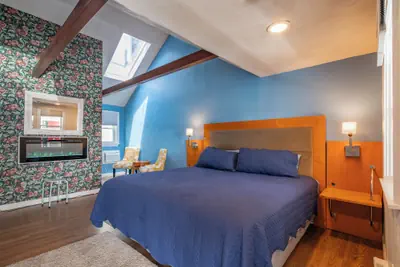 Photo 2 - Jonathan Edwards Motel