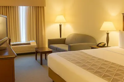 Photo 5 - Ambassador Inn and Suites Tuscaloosa