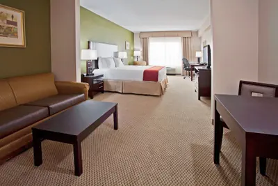 Photo 4 - Holiday Inn Express Lake Wales N-Winter Haven by IHG