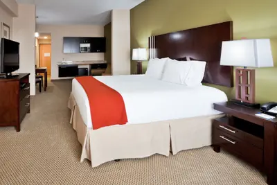 Photo 5 - Holiday Inn Express Lake Wales N-Winter Haven by IHG
