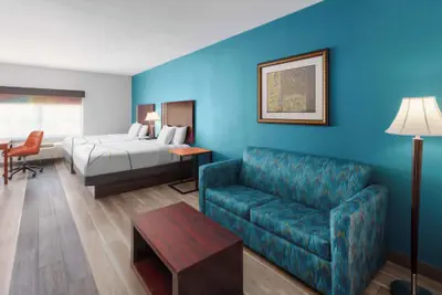 Photo 5 - La Quinta Inn & Suites by Wyndham Woodward