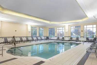 Photo 2 - Fairfield Inn & Suites by Marriott Buffalo Airport