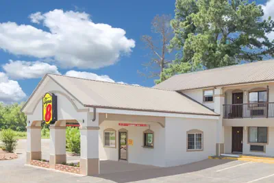 Photo 2 - Super 8 by Wyndham Idabel
