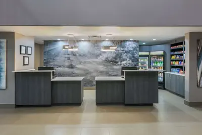 Photo 5 - La Quinta Inn & Suites by Wyndham Sulphur Springs