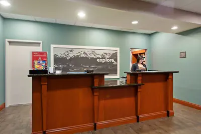 Photo 3 - Hampton Inn & Suites Clovis-Airport North