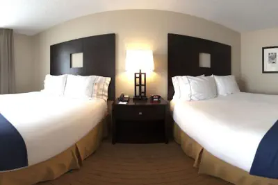 Photo 4 - Holiday Inn Express Hotel & Suites Albuquerque Airport by IHG