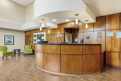 Photo 5 - Comfort Suites East Lincoln - Mall Area