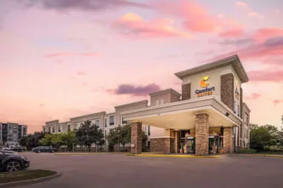 Photo 2 - Comfort Suites East Lincoln - Mall Area