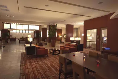 Photo 2 - Embassy Suites Palmdale