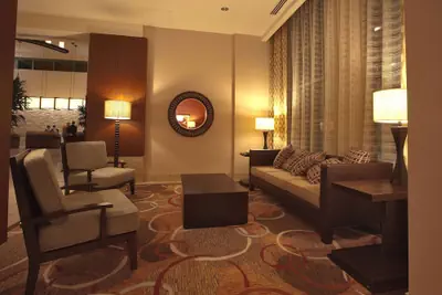 Photo 3 - Embassy Suites Palmdale